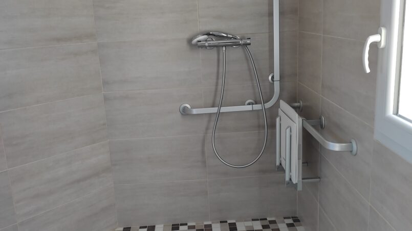 Douche italienne PMR