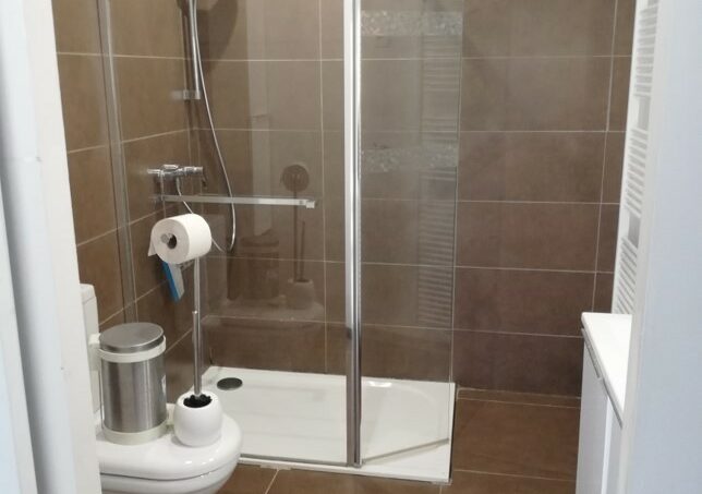 Douche italienne - gîte adapté PMR