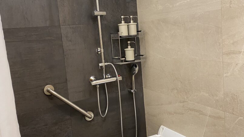 Douche italienne PMR