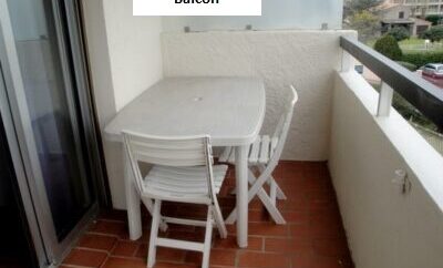 Dans résidence sécurisée studio 24 m² avec balcon parking privatif proche mer et commerces classé 2 *