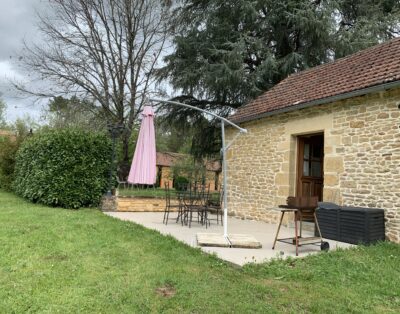 Le Cèdre classé 3*, 5 mn de Sarlat, maison en pierres