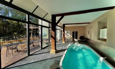 Gite 20 pers avec spa de nage intérieur, région lyonnaise