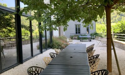 Grands gîtes (35 pers.) au calme, proche Lyon