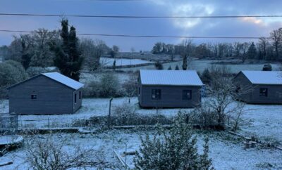 Cinq chalets dont deux jumelables, accessibles PMR (20/30 pers) avec rail de transfert