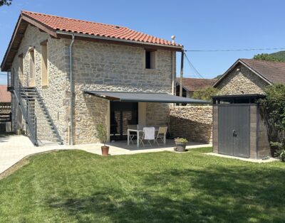 Rez-de-chaussée d’une grange rénovée dans le Bugey,2/4 personnes